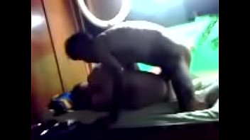 se la clavo hazta el fondo